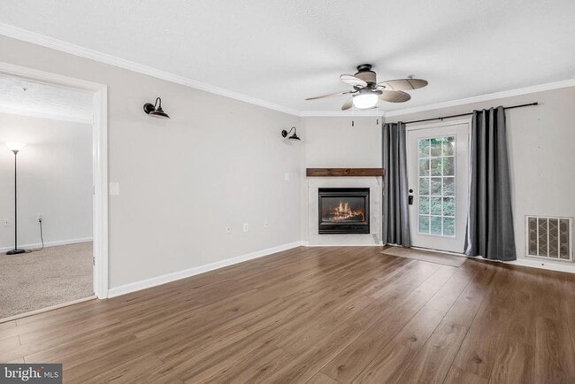 Building Photo - 653 Burtons Cove Way Unit 1