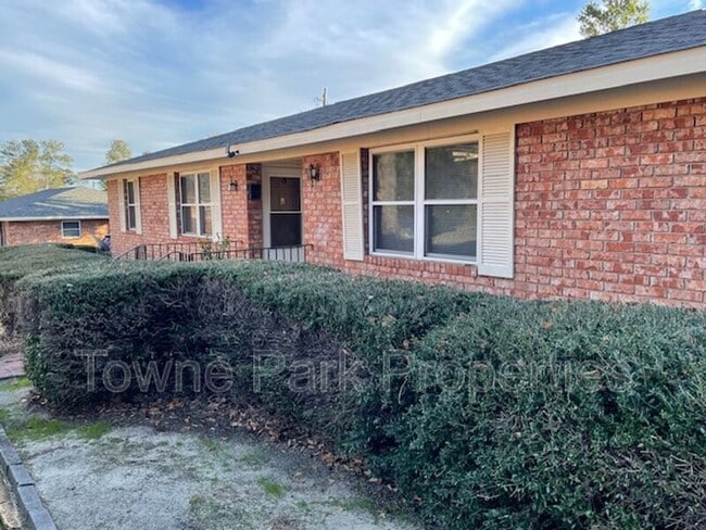 Building Photo - 1753 Davidson Dr Rental