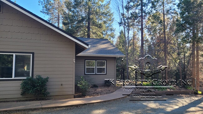 Photo - 18449 Shasta Dam Way