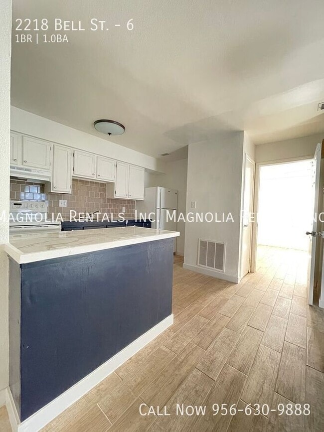 Photo - 2218 Bell St Unit 6