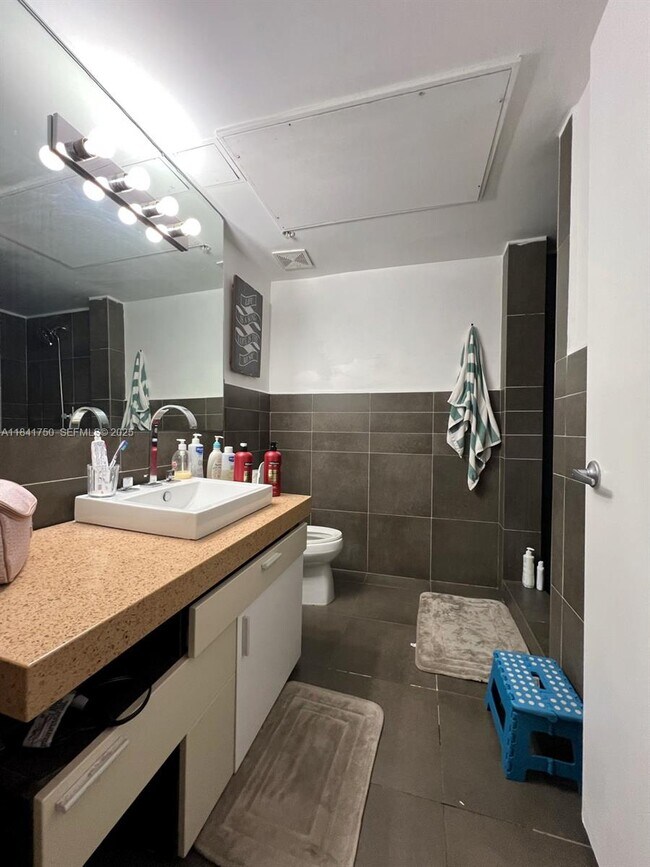 Photo - 435 21st St Unit 116