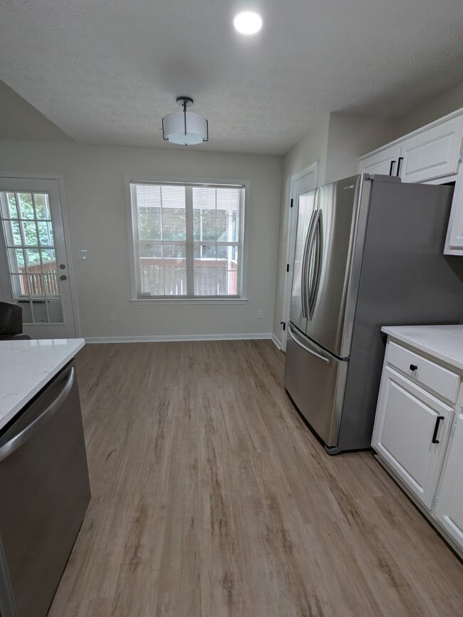 Photo - 60 Riverside Pky Unidad 1