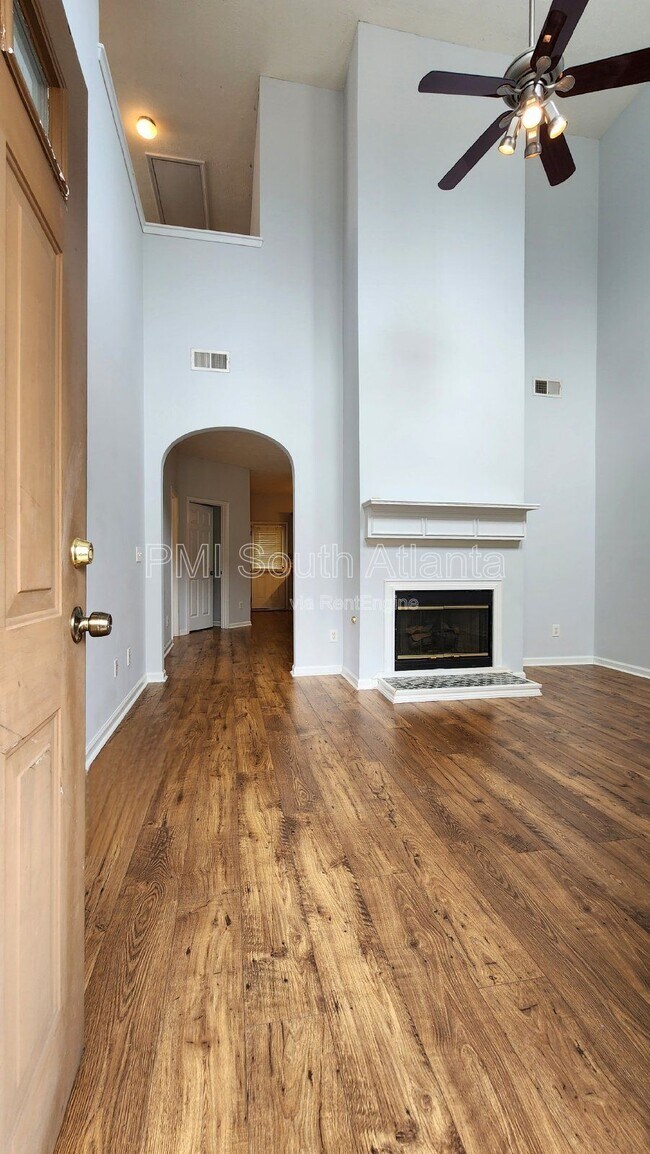 Photo - 1673 Jackson Square NW