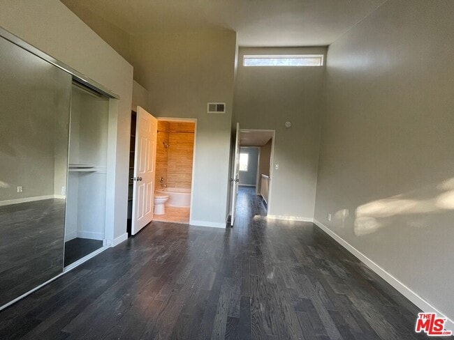 Photo - 7327 Willoughby Ave Unit 3