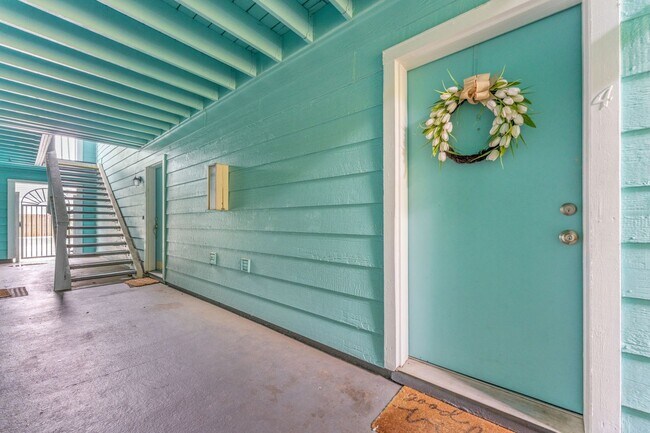Photo - Beautiful 2/2 Condo located in South Tampa!