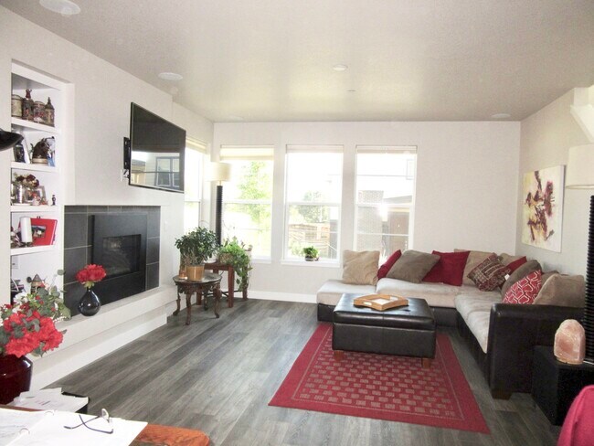 Photo - 8840 Yates Dr