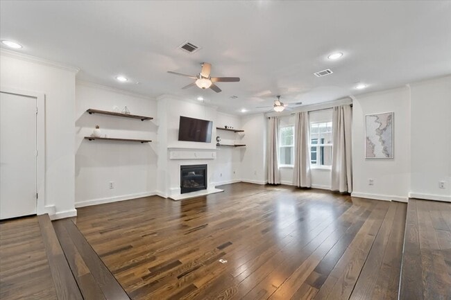 Photo - 1333 W 22nd St