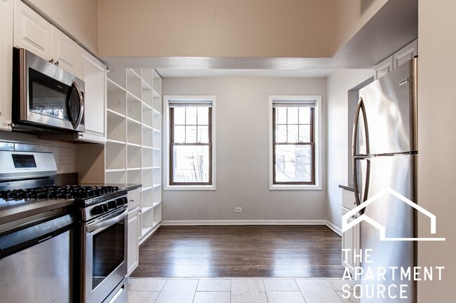 Photo - 3710 N Sheffield Ave Unit 4