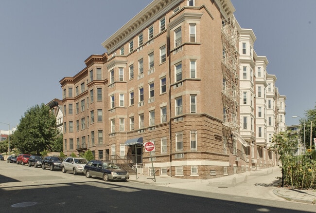 Photo - Spacious Two Bedroom Off 14th St. Corridor!