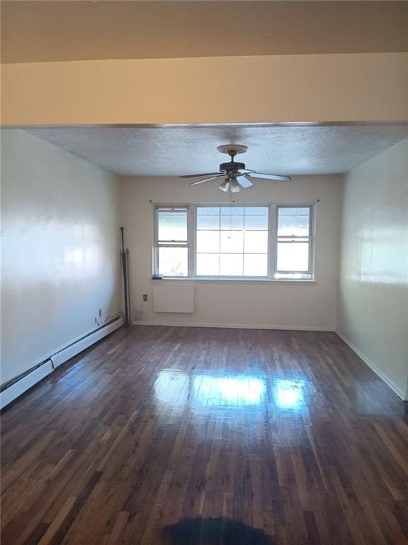 Photo - 1464 E 84th St Apartamento