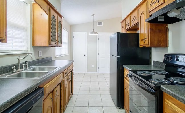 Photo - 1301 Hazelwood Dr