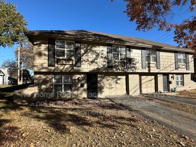 Photo - 10906 W 95th St