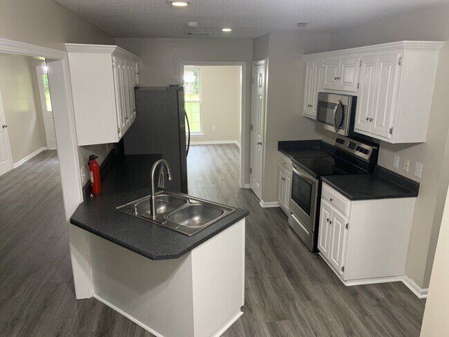 Photo - 1816 Beaver Creek Ln