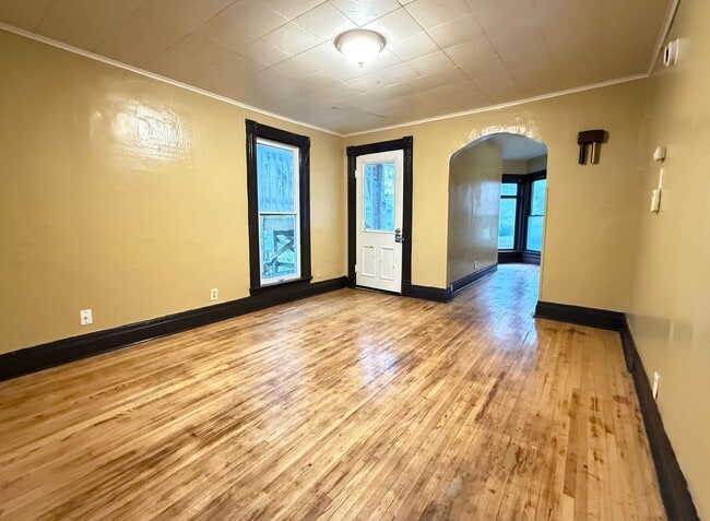 Photo - 133 Benton St Unit 133