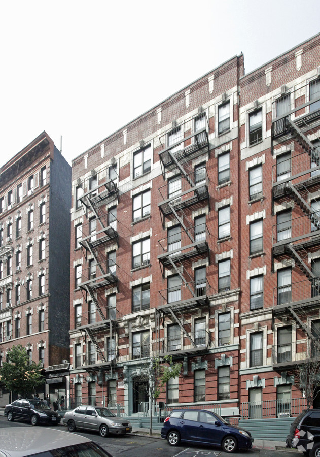 Photo - 179 E 100th St Apartments