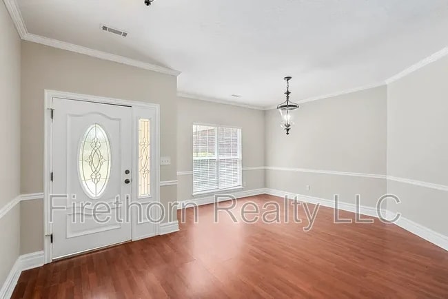 Photo - 932 Sudlow Lake Rd