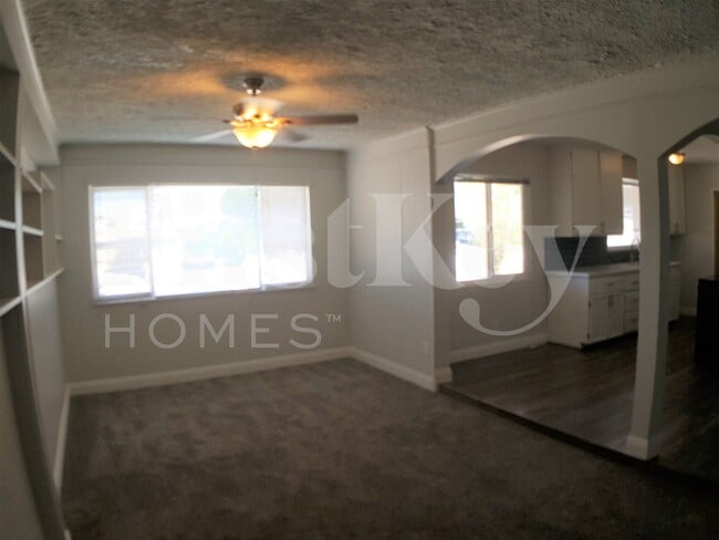 Photo - 913 Date St