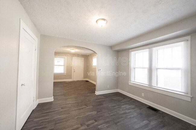 Photo - 915 N Drexel Ave