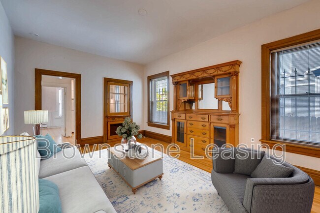 Building Photo - 1133 Corona St Unit #4