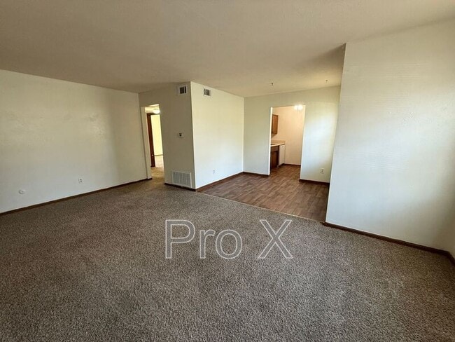 Photo - 1807 Grand Unit Apt 3