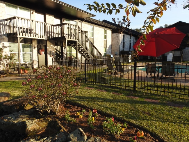 Photo - 327 W Hufsmith Rd Unidad 205