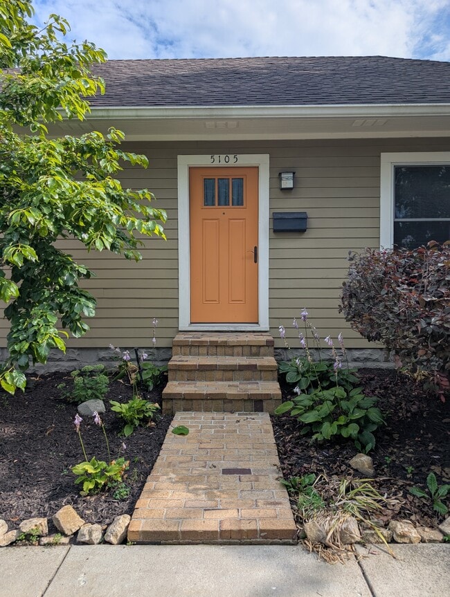 Photo - 5105 E North St