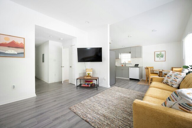 Photo - 2351 Jackson Dr