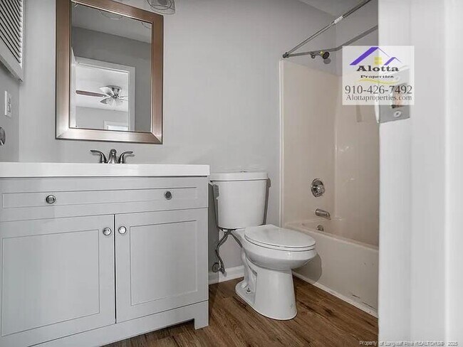 Photo - 1320 N Forest Dr