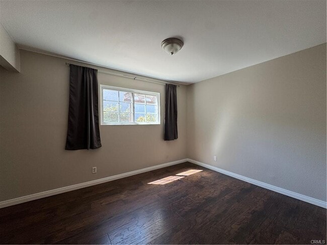 Photo - 353 S Heatherstone St