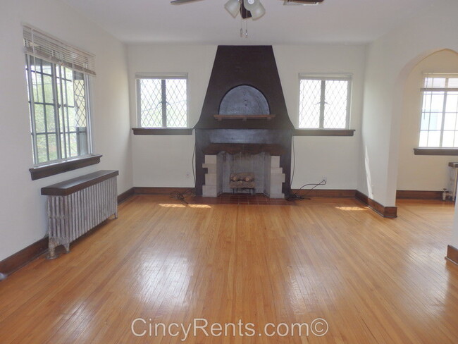 Photo - 3531 Michigan Ave Unit 2