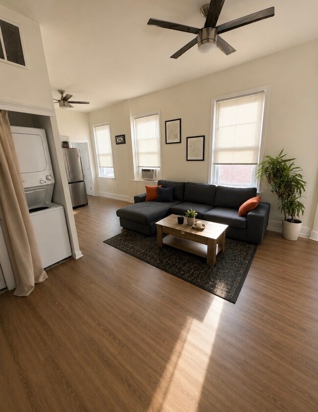 Photo - 1627 Wolf St Unidad 2nd floor