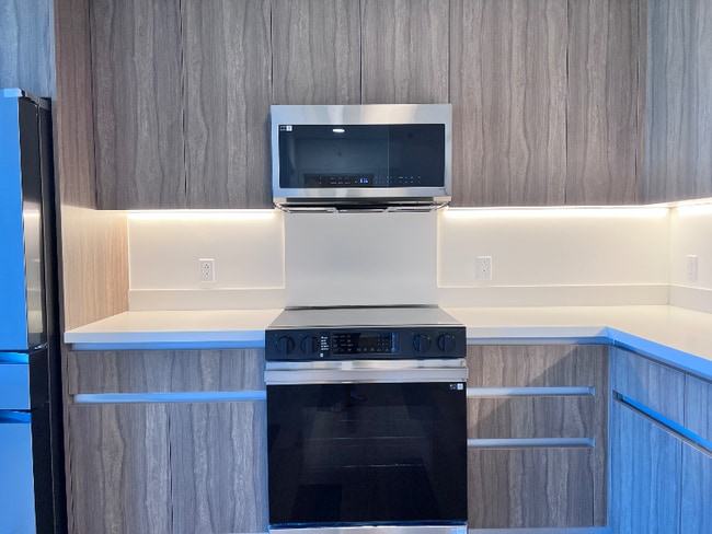 Photo - 1515 Liona St Unit 4305