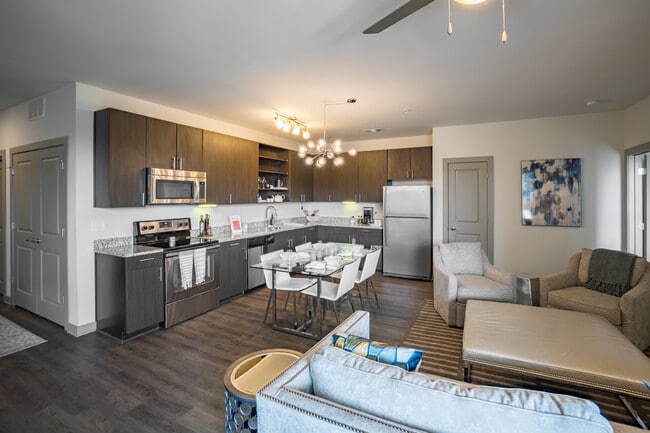 Photo - Artisan Twickenham Square