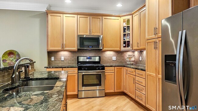 Photo - 203 Center Meadow Ln Unit 203