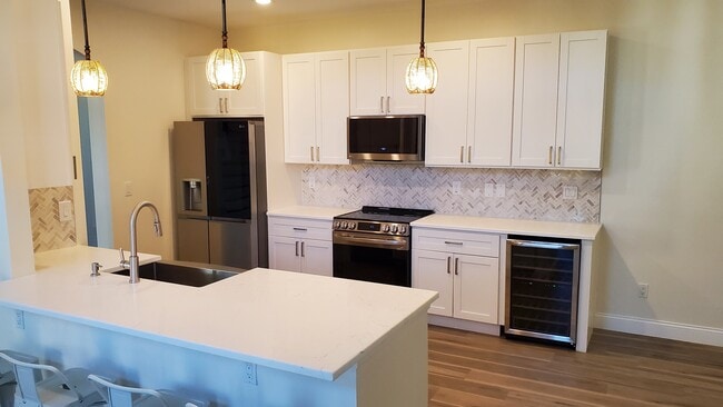 Photo - 10751 SW West Park Ave