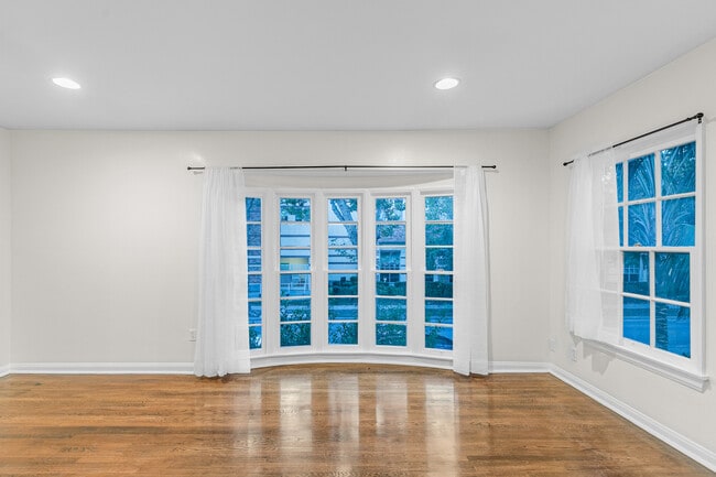 Photo - 222 S Rexford Dr Apartments Unit A