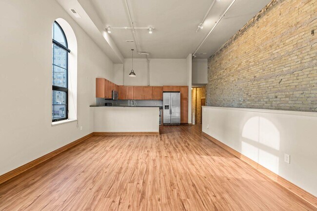 138 W Pittsburgh Ave
