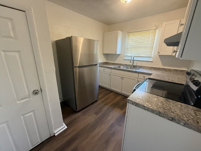 Photo - 3 BEDROOM BRICK TOWNHOME FOR RENT IN NORFOLK