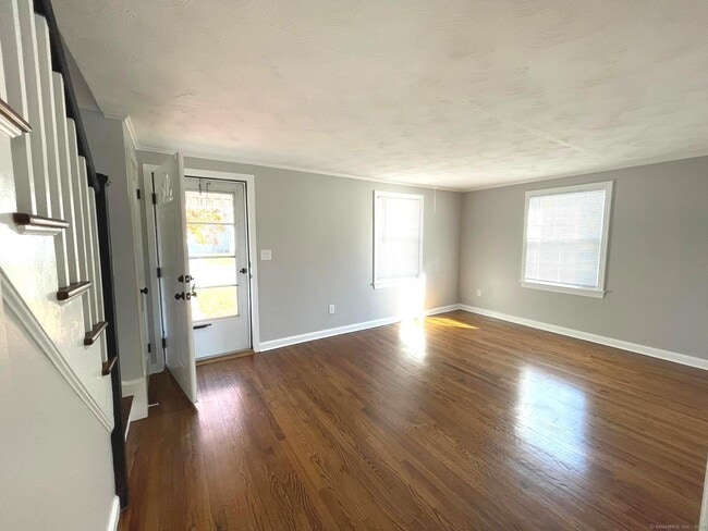 Photo - 34 Monroe St