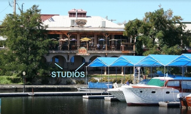 Building Photo - 802 North First Avenue - Sandpoint Unit 101