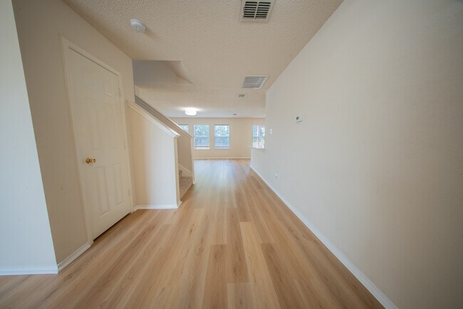 Photo - 1218 Post Oak Trail