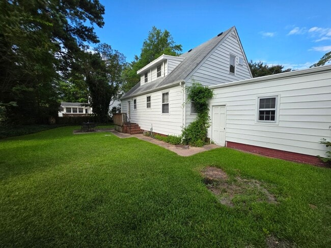 Photo - Larchmont