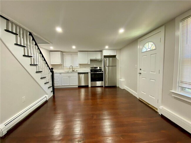 Photo - 14 S Baptist St