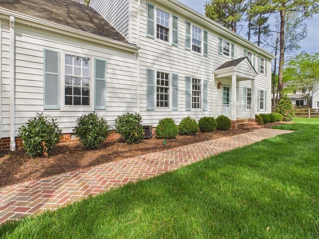 Photo - 1602 Harborough Rd