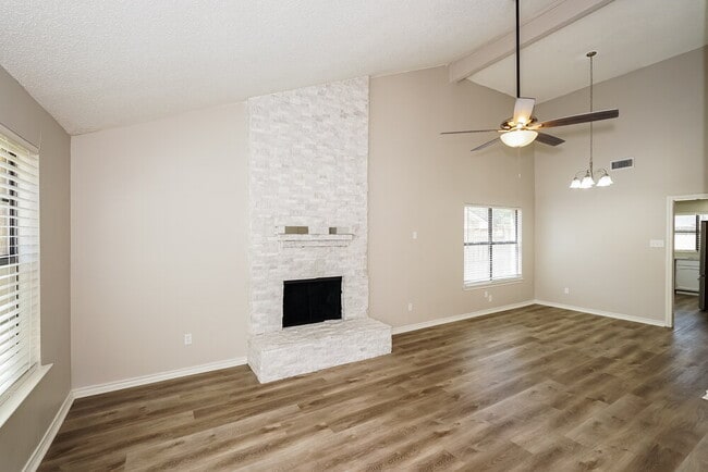 Photo - 2119 Cold Springs Dr