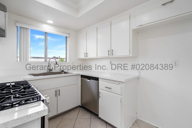 Photo - 7242 Toulouse Dr Unidad #3