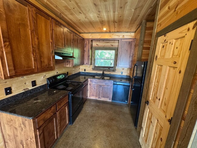 Photo - 2 bed 2 bath fourplex. Stained concrete fl... Unit 2