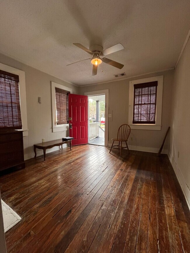 Photo - Downtown Charleston Cottage! SHORT TERM RE...