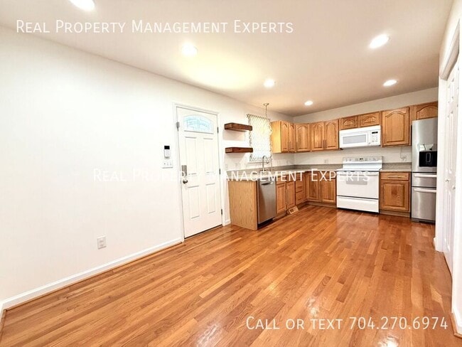 Photo - 3733 Hayden Dr