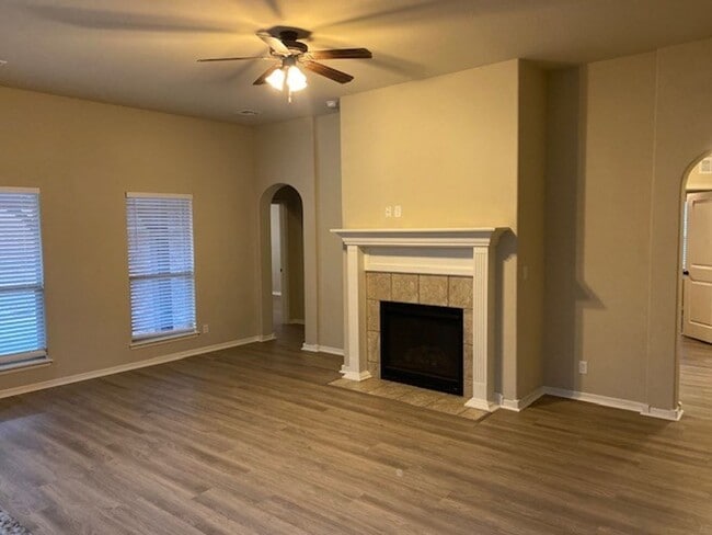 Photo - Spacious 4 Bed | 2 Bath | Large backyard | Bixby